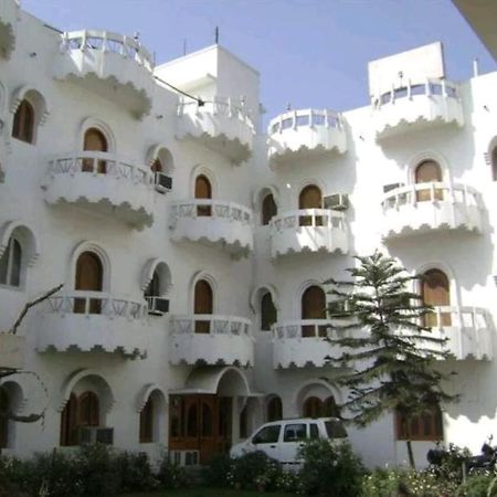 Hotel Soni International Khalilabad Esterno foto
