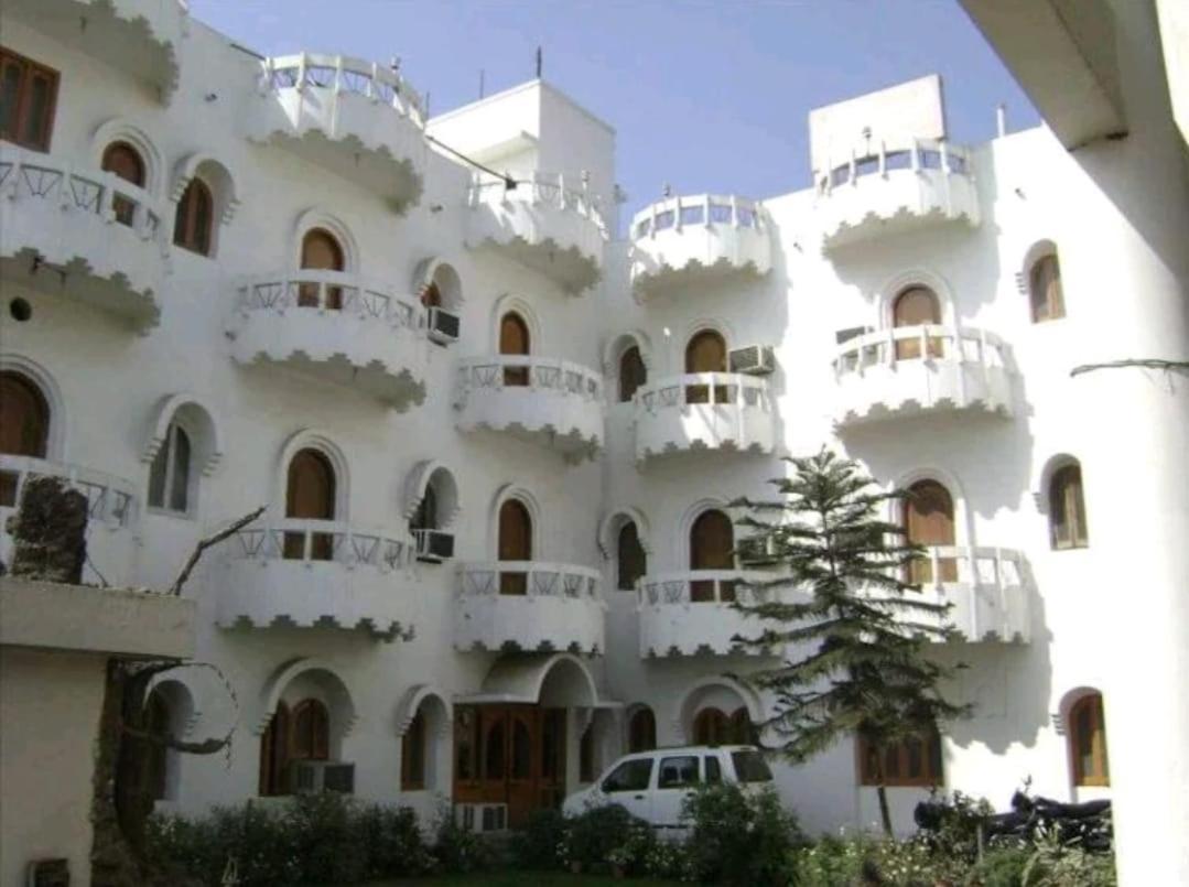 Hotel Soni International Khalilabad Esterno foto